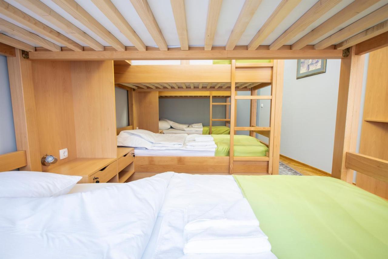 Hostel Amd เบลเกรด ภายนอก รูปภาพ