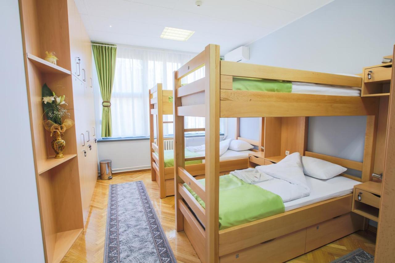 Hostel Amd เบลเกรด ภายนอก รูปภาพ